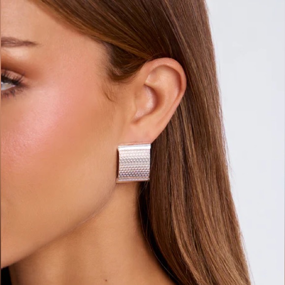 Moving On Silver Textured Drop Earrings New 6$